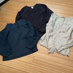 Lot of 3 women’s sweaters size XS/S